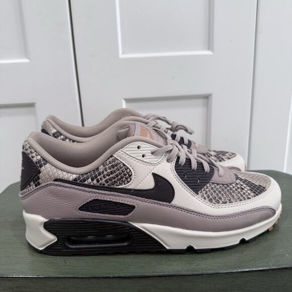 New Nike Air Max 90 SE Sneakers "Tan Snakeskin" Size 11 HF1212-200 - Picture 2 of 5